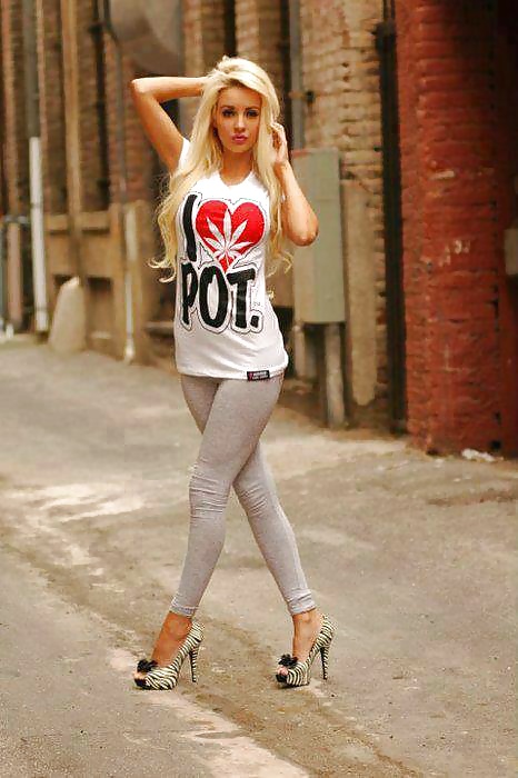 9 Perfect Babes In Leggings Part # 19 #30952462