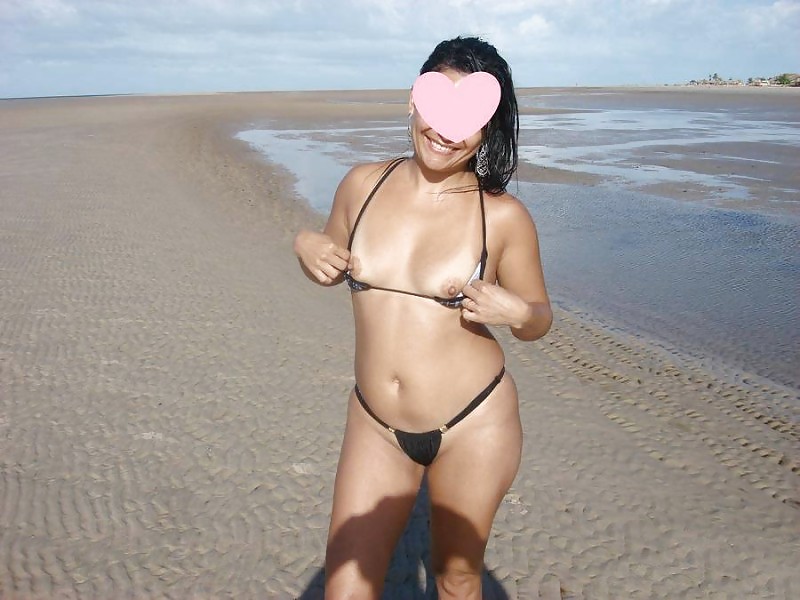 ブラジルの女の子のヌードビーチ 
 #37454835