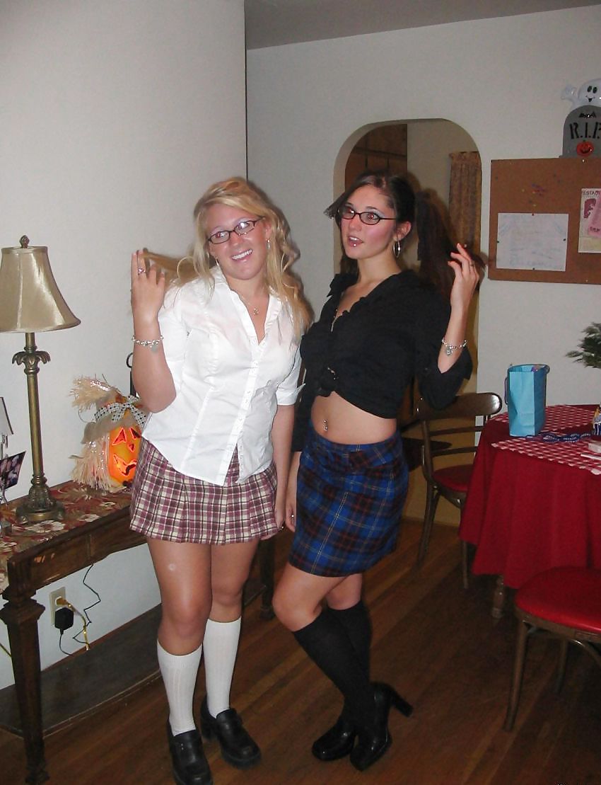 Joolie the skoolie pt6
 #23582322