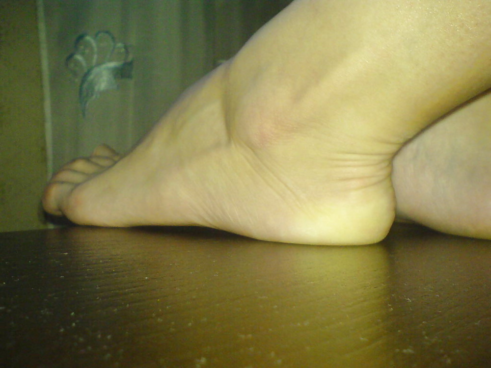 Feet and toes #27152160