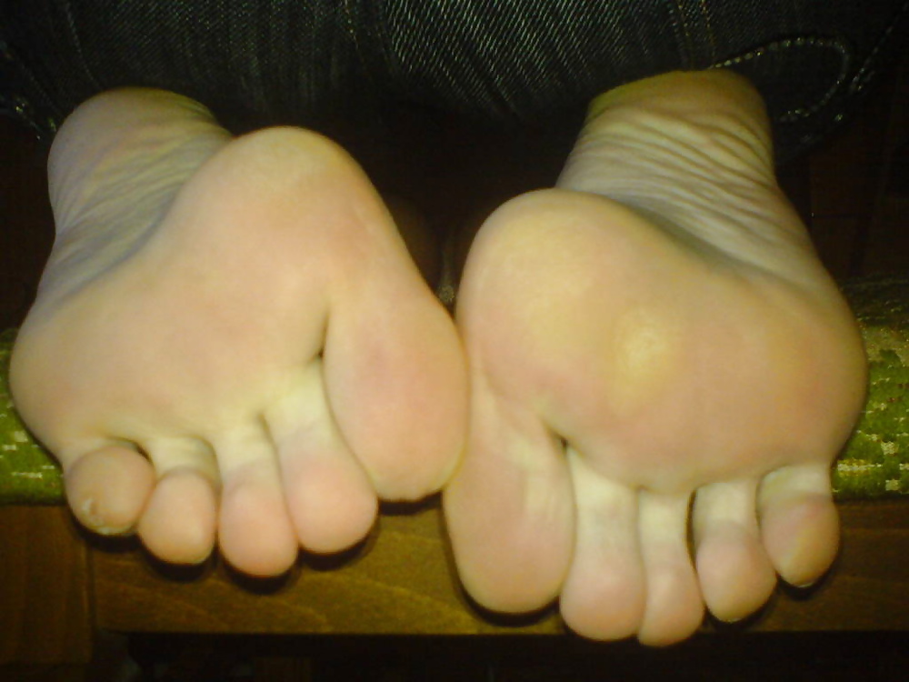 Piedi e dita dei piedi
 #27152189