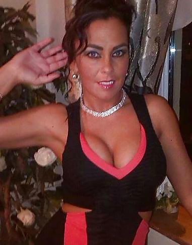 淫らな女
 #40406249