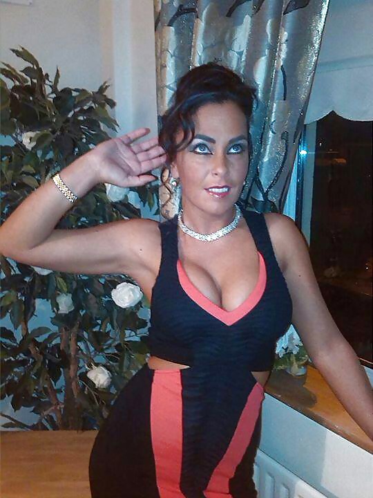 淫らな女
 #40406298