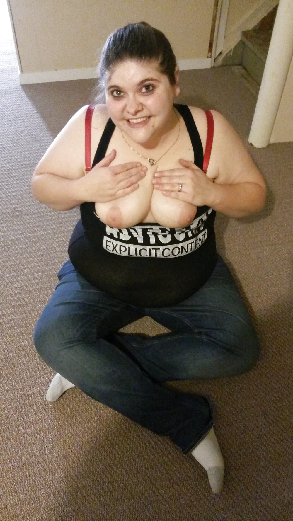 乳首を見せる妻
 #40507215