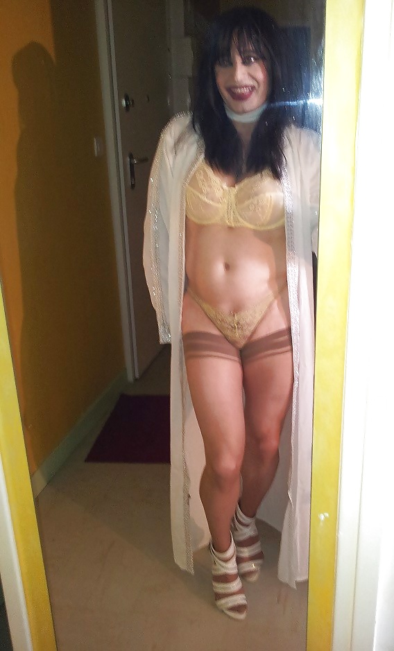 Sexy devant mon miroir #38906182