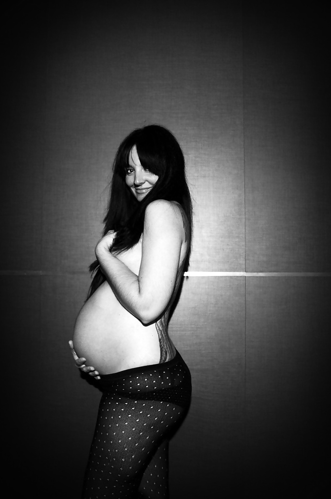 Pregnant - Sensualite Des Courbes #26681605