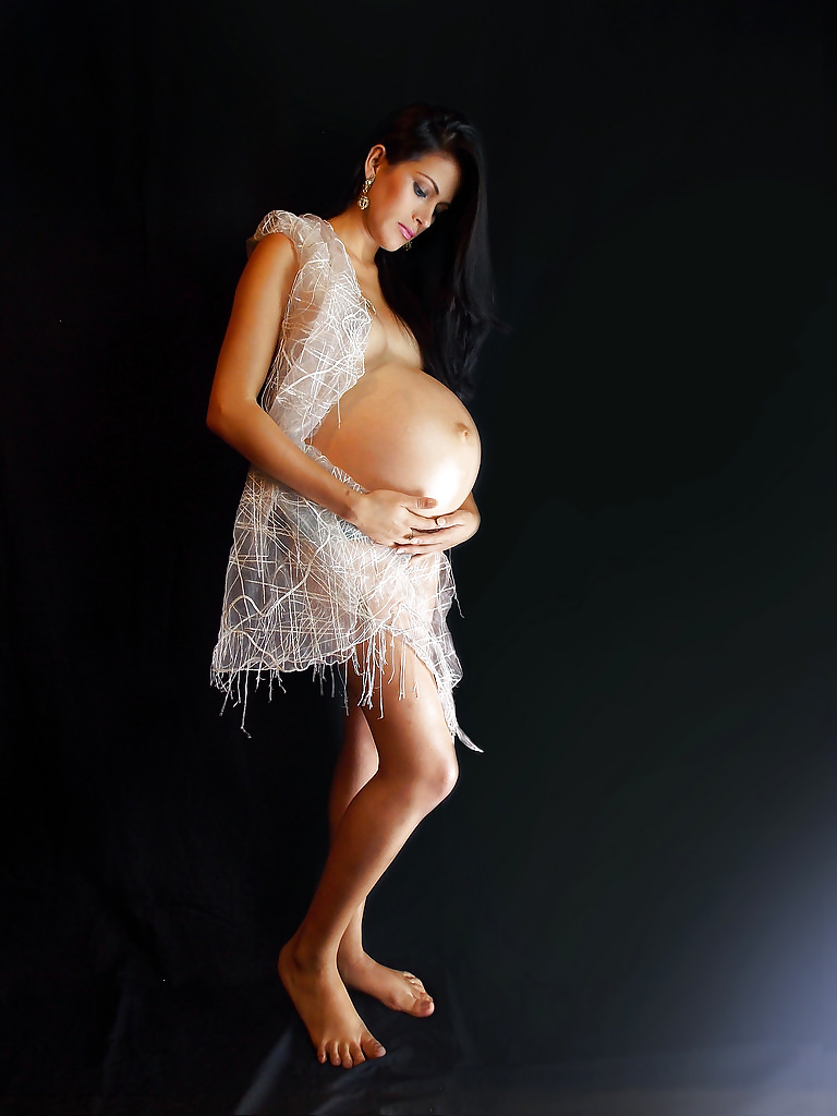 Pregnant - Sensualite Des Courbes #26682350