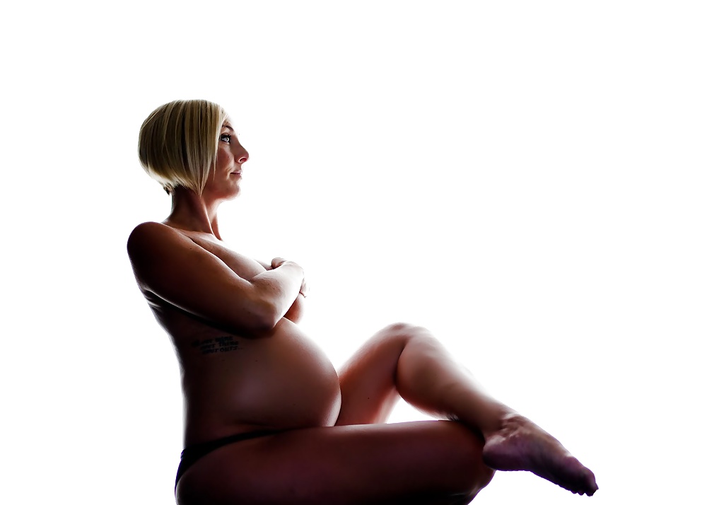 Pregnant - Sensualite Des Courbes #26682719