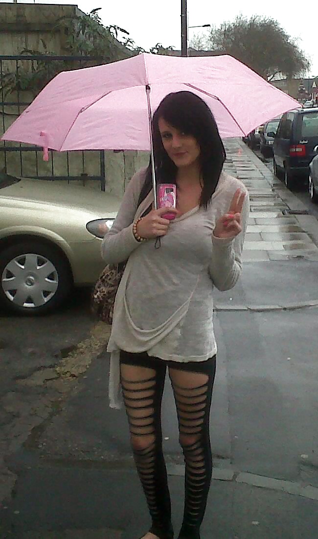 Chavas británicas, putas, zorras y putos
 #23975542