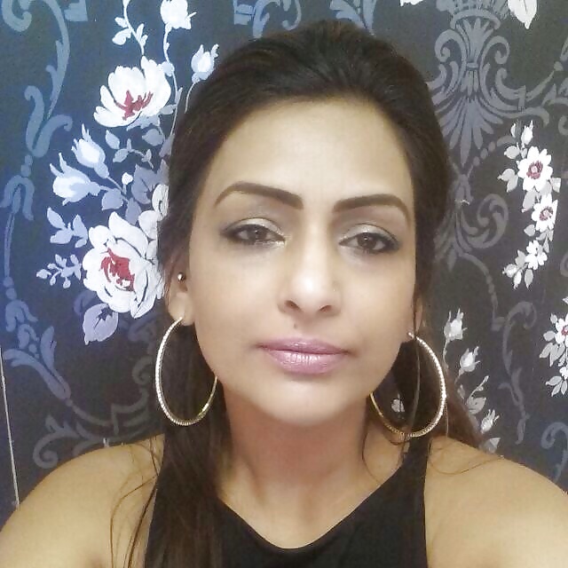 Uk sexy paki milf what would you do, (dirty comments plz
 #28068948