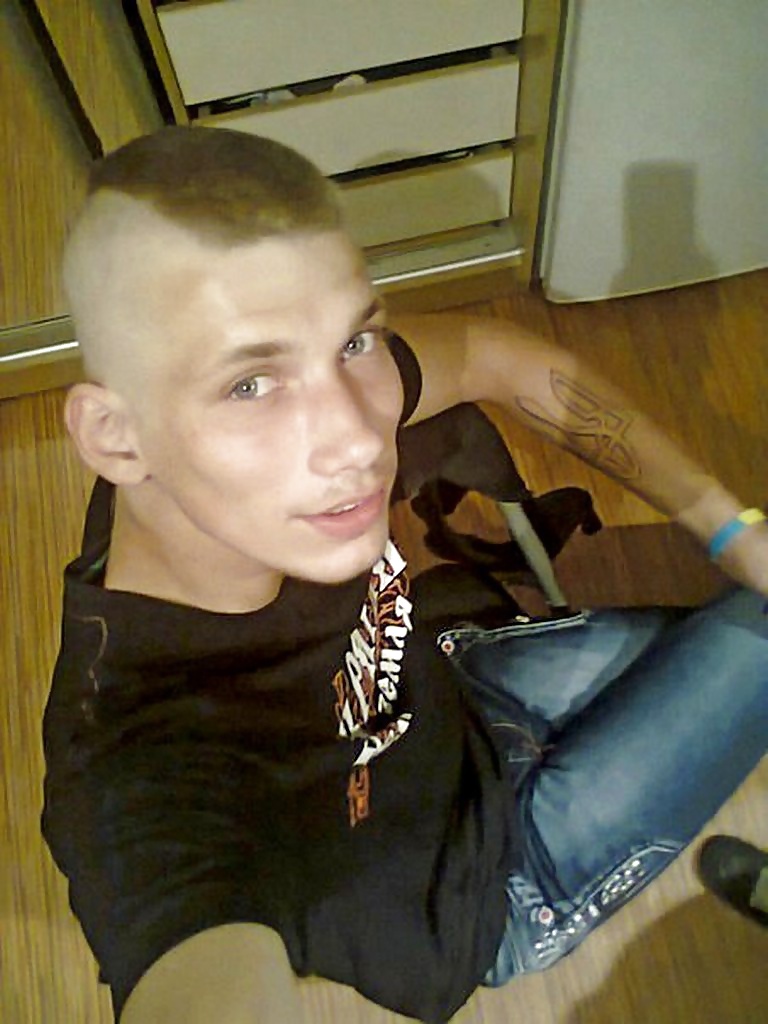 Hombres 22
 #27715381