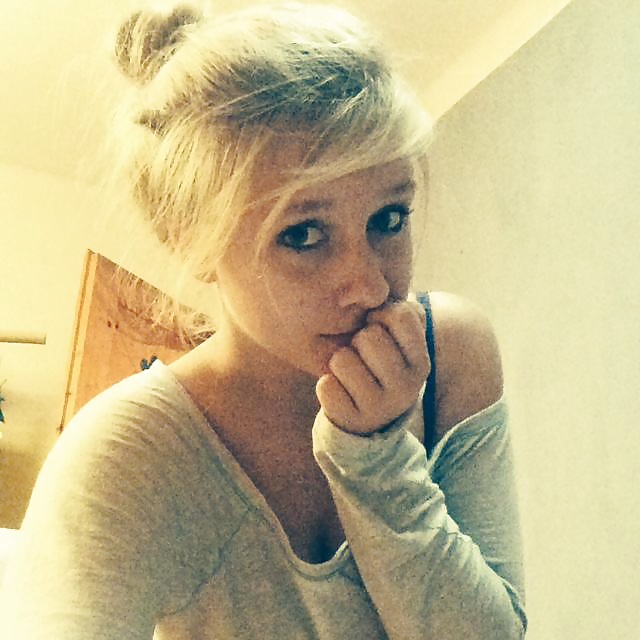 Facebook girl #8
 #34066368