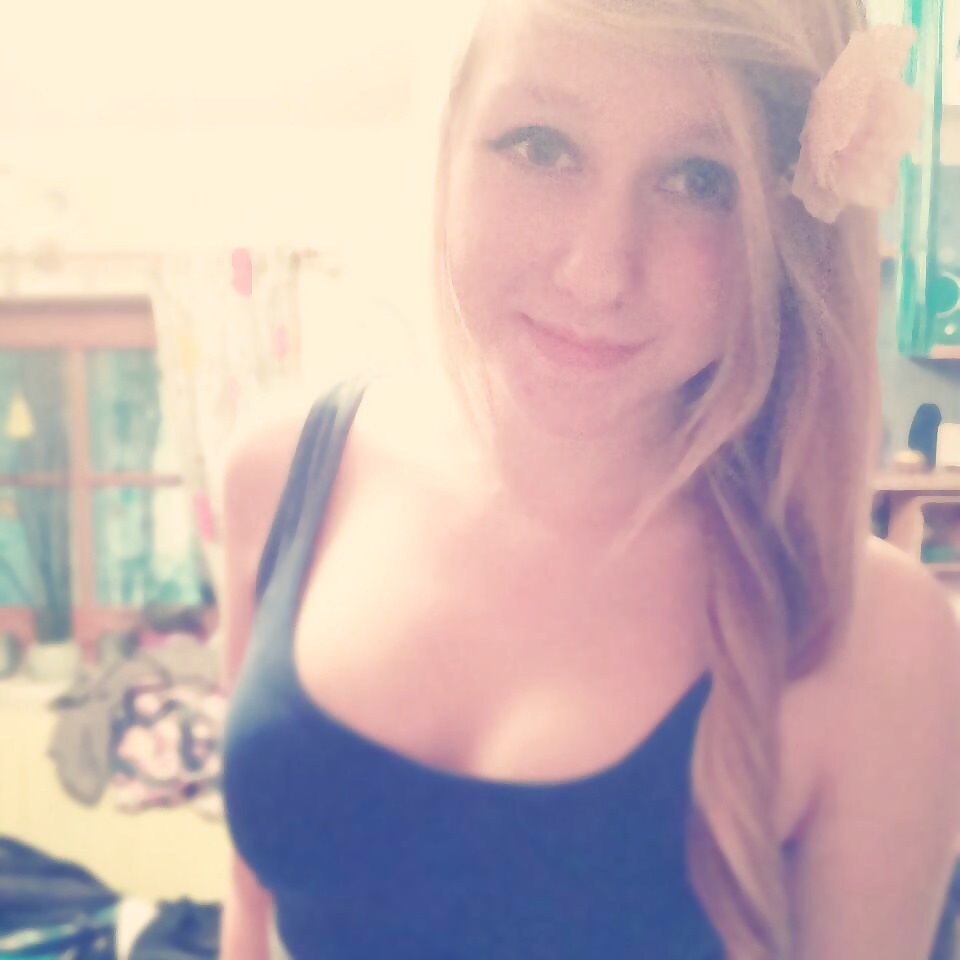 Facebook girl #8
 #34066383