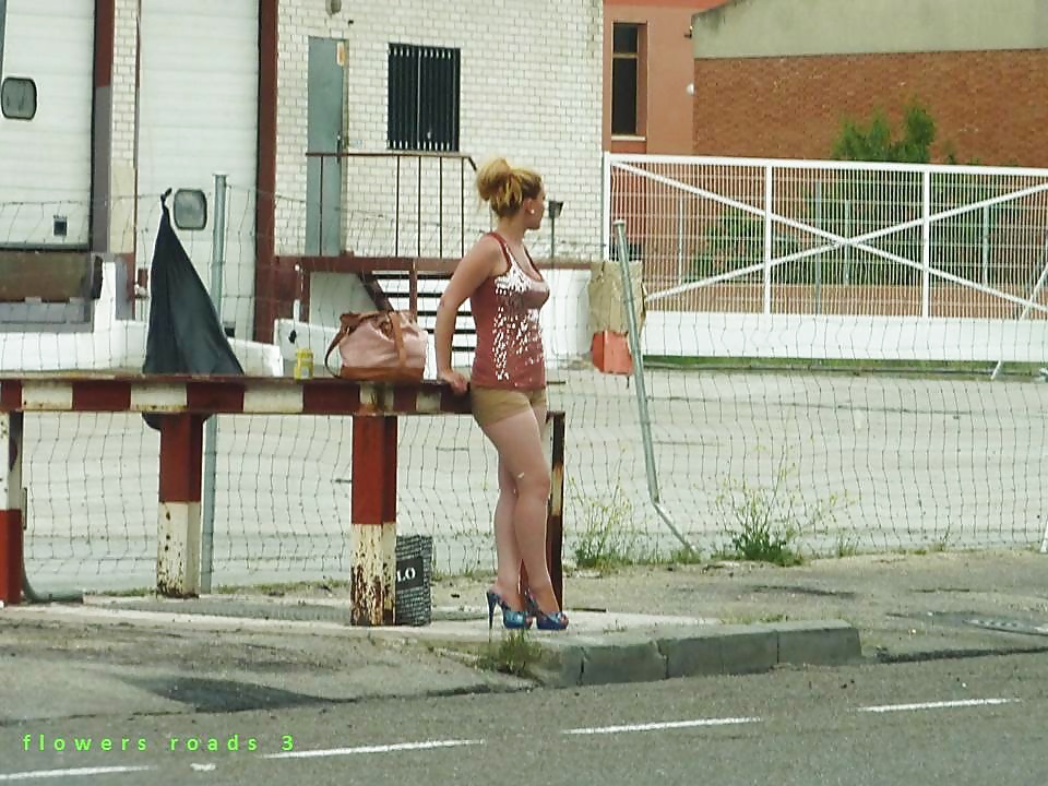 Prostitute di strada. donne che ammiro
 #31230291