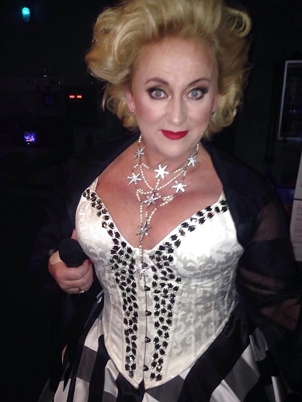 Celeb Gilf Karin Bloemen hot #40312558