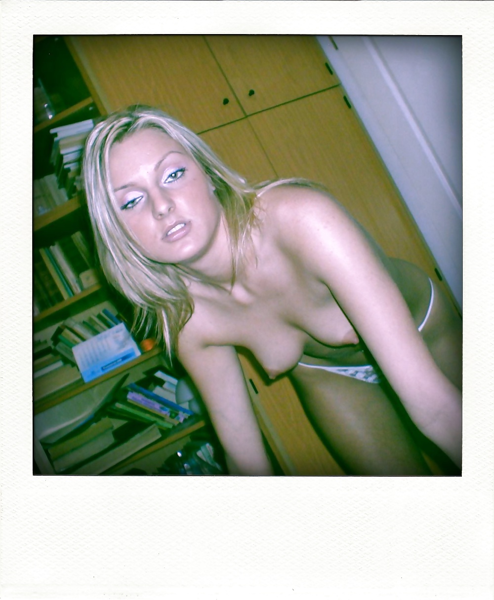 Tetas calientes
 #25822280