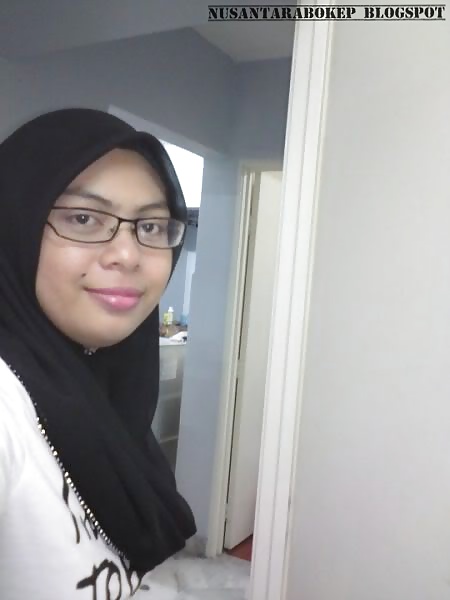 Große Brüste Malay Schals Brille Tragen #25893800