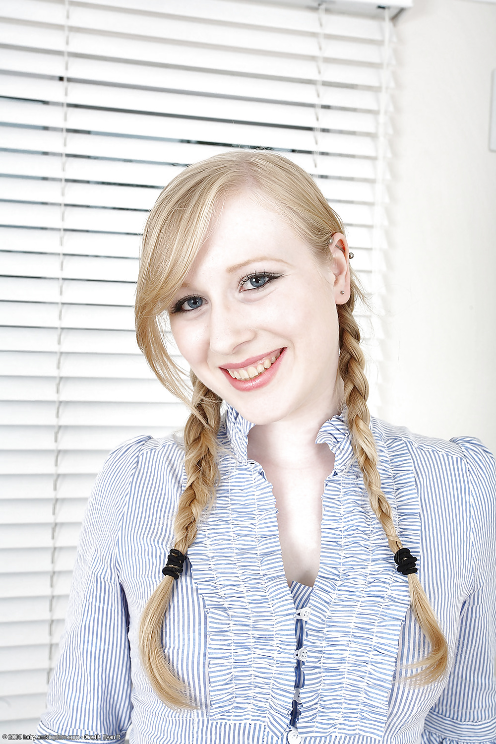 Miss chispa de satín - parte 4
 #33701798