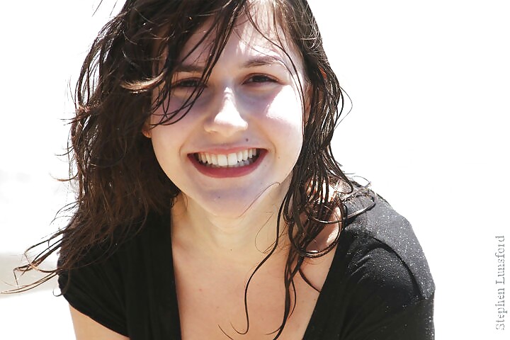 Erin Sanders in the beach #22956399