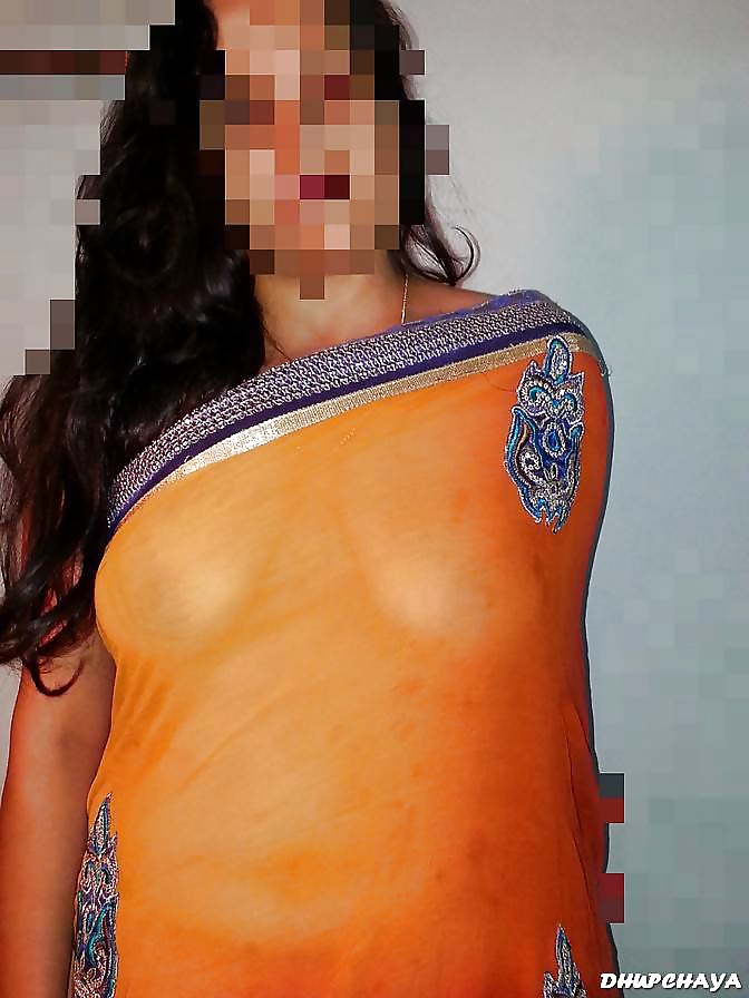 DESI SUPER HOT BHABHI SHOW HER SEXY ASSETS #26981912