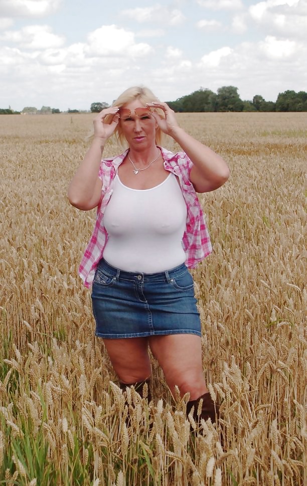 British milf with big tits demonstrates her fantastic forms  #40537267