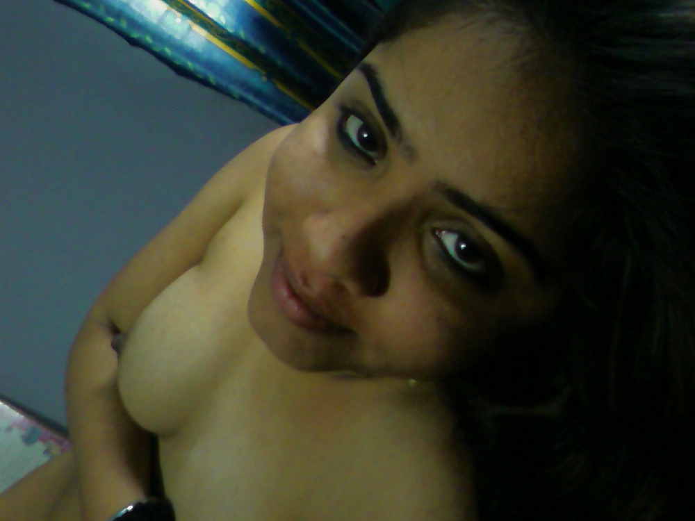 Desi Girl Nude and Sexy #25704263