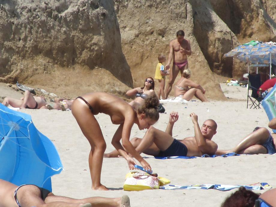 Chicas de playa búlgaras del mar negro - xvi
 #24312630