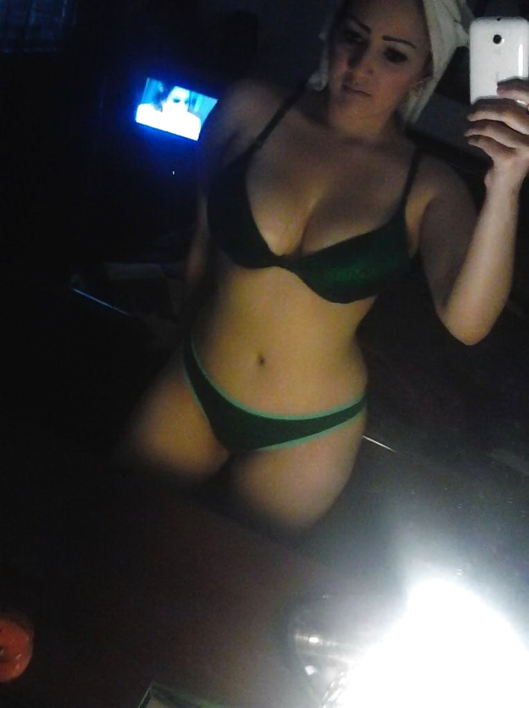 Autofoto - chica amateur #32
 #40055668