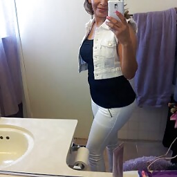 Latina cougar
 #33948100