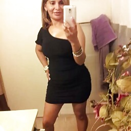 Latina cougar
 #33948104