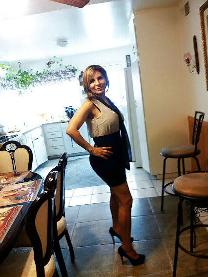 Latina cougar
 #33948108