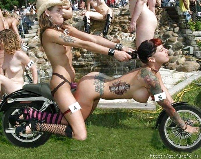 Harley chicks (or biker babes? あなたはどちらが好きですか?)
 #36284517