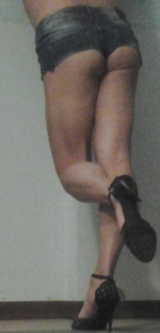 Desnudez travestida
 #24137735