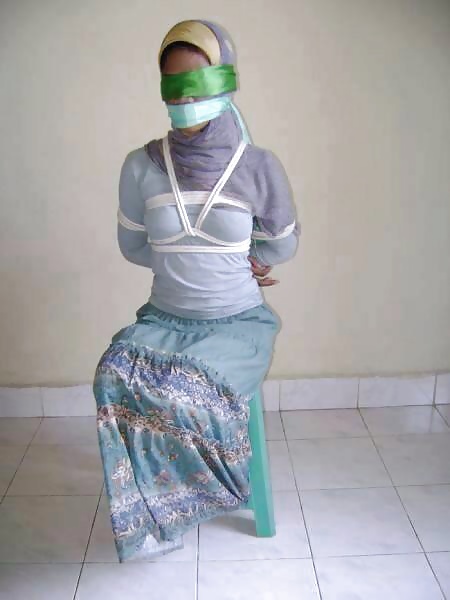 Jilbab Tudung Bondage Tied #33470773