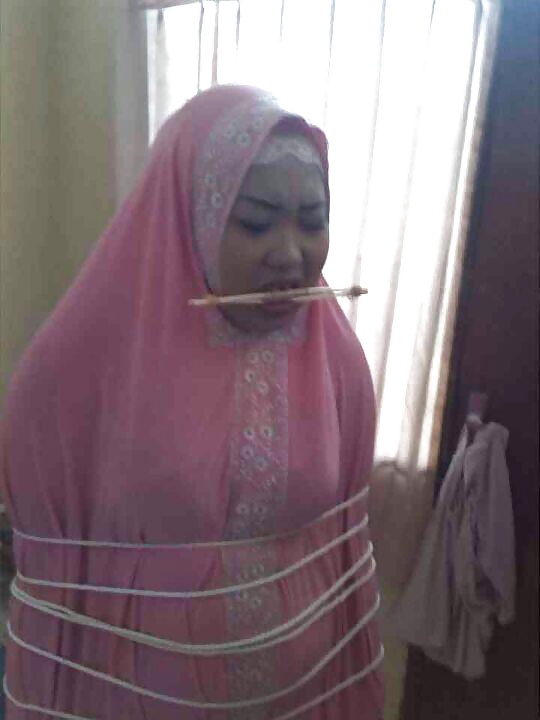 Jilbab Tudung Bondage Tied #33470899