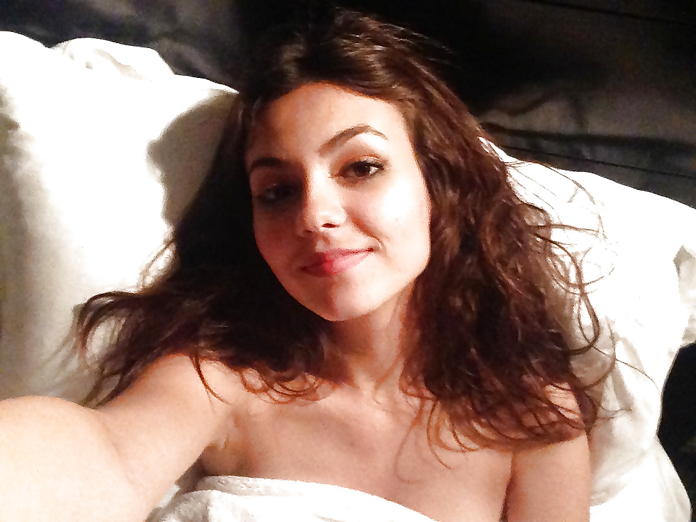 Victoria Justice nude #30965445