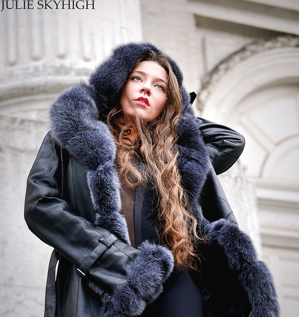 Furfetish shooting in long leather furcoat & pantyhosed legs #23099519