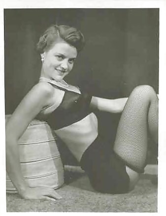 Vintage Single Mädchen In B & W #24883378