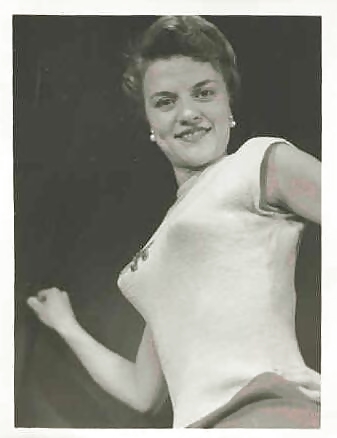 Vintage Single Mädchen In B & W #24883421