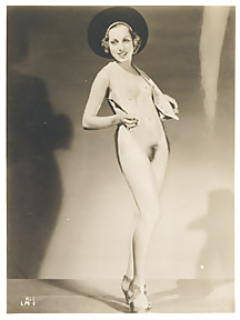 Vintage Single Mädchen In B & W #24884387