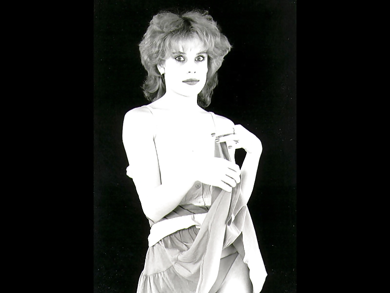 Vintage Single Mädchen In B & W #24885382