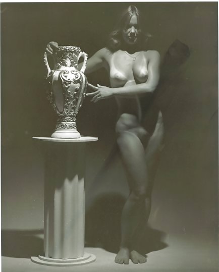 Vintage Single Mädchen In B & W #24885505