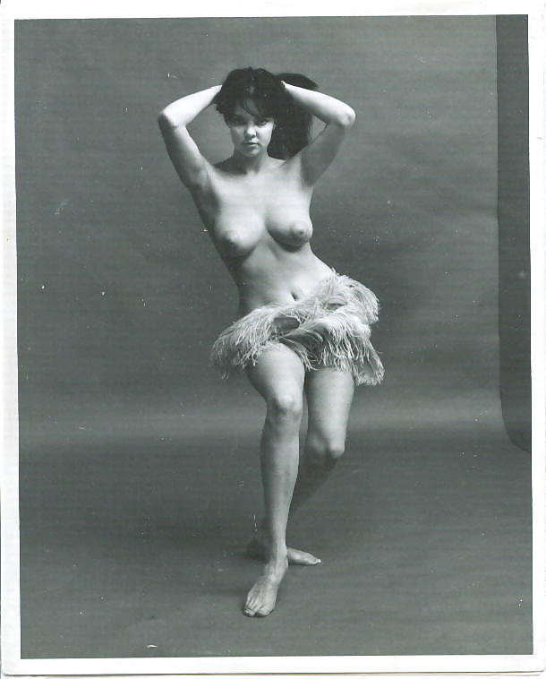 Vintage Single Mädchen In B & W #24886477