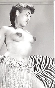 Vintage Single Mädchen In B & W #24886637