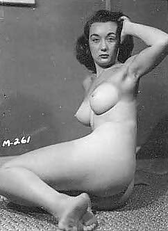 Vintage Single Mädchen In B & W #24887659