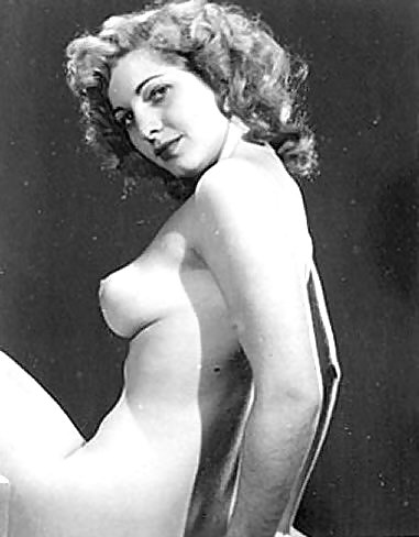 Vintage Single Mädchen In B & W #24887772