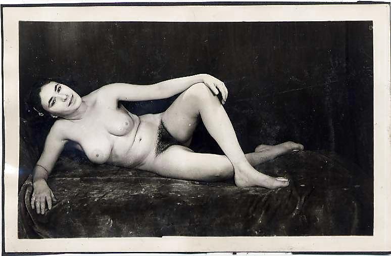 Vintage Single Mädchen In B & W #24888076