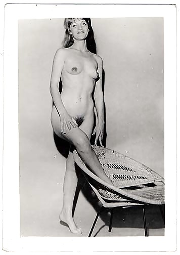 Vintage Single Mädchen In B & W #24888370