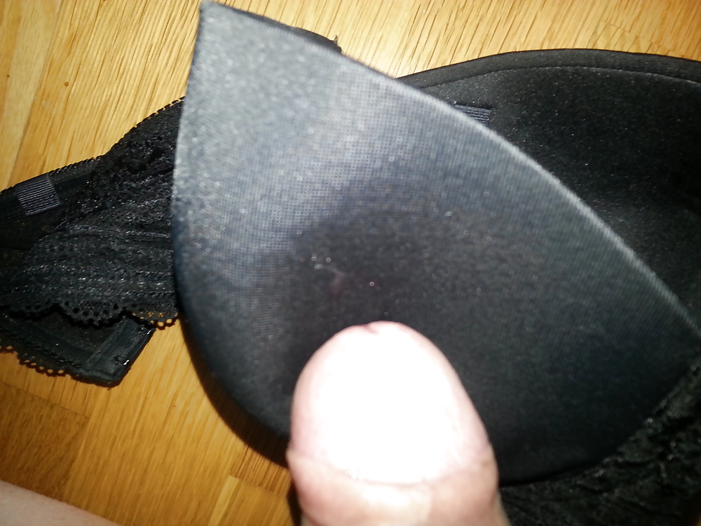 隣人から盗まれたエタムのストラップレスブラ36d
 #22949259