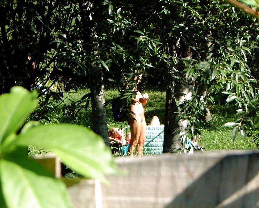 Espiando a las vecinas #35170595